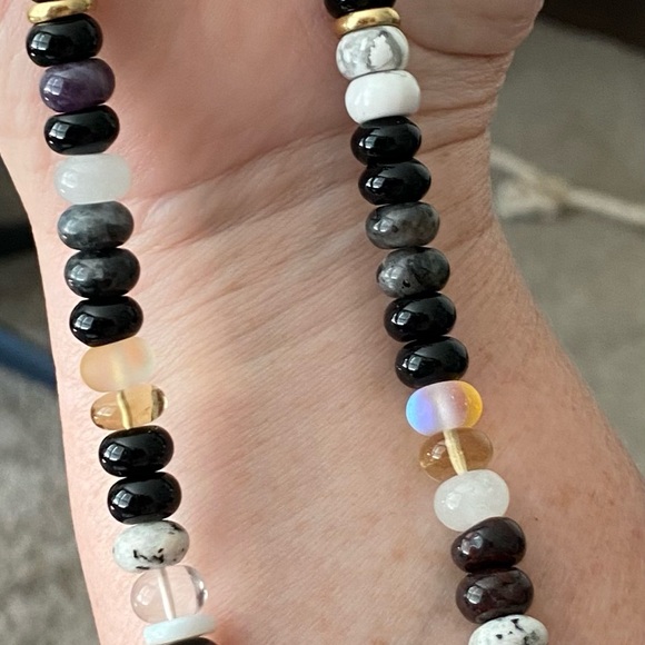 18” One-of-a-kind Jade necklace - Picture 4 of 9